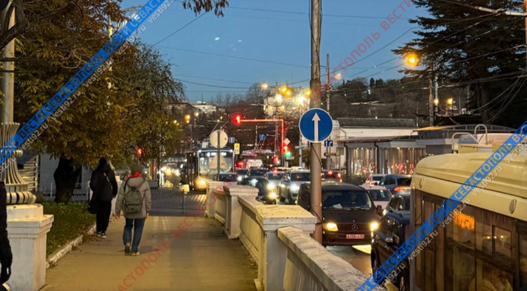 Дорожная обстановка на Корабельной стороне Дорожная обстановка на Корабельной стороне