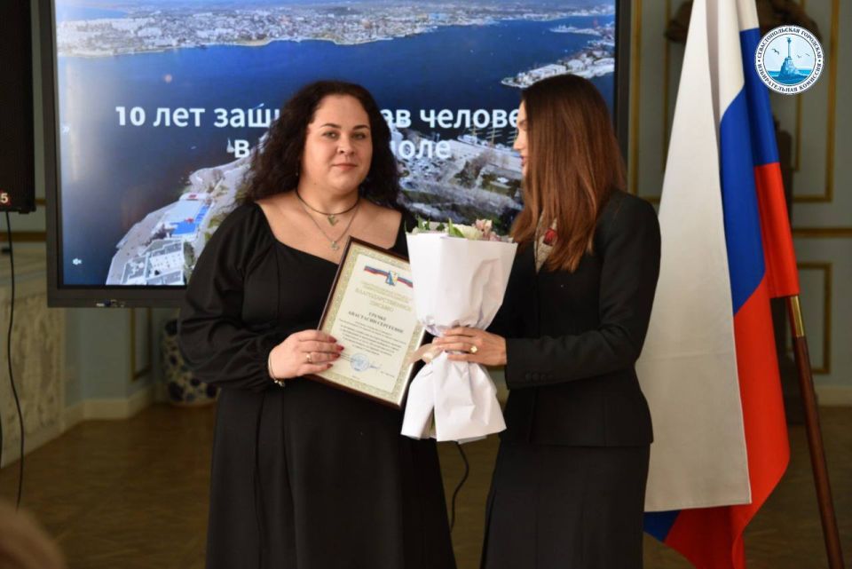 ������������ ��������������� ��������� ������������� �������� ������� ������� � ����������� � 10-����� �������� ��������������� �� ������ �������� � ������ �����������