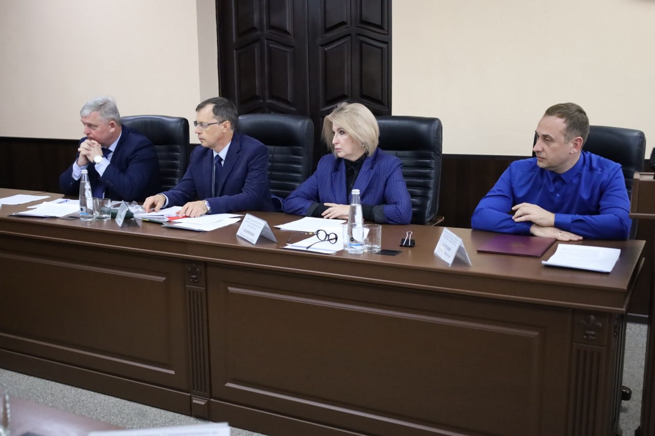 В прокуратуре состоялось заседание Общественного совета по защите малого и среднего бизнеса, на котором обсуждалась интеграция участников специальной военной операции в предпринимательство В прокуратуре состоялось заседание Общественного совета по защите малого и среднего бизнеса, на котором обсуждалась интеграция участников специальной военной операции в предпринимательство