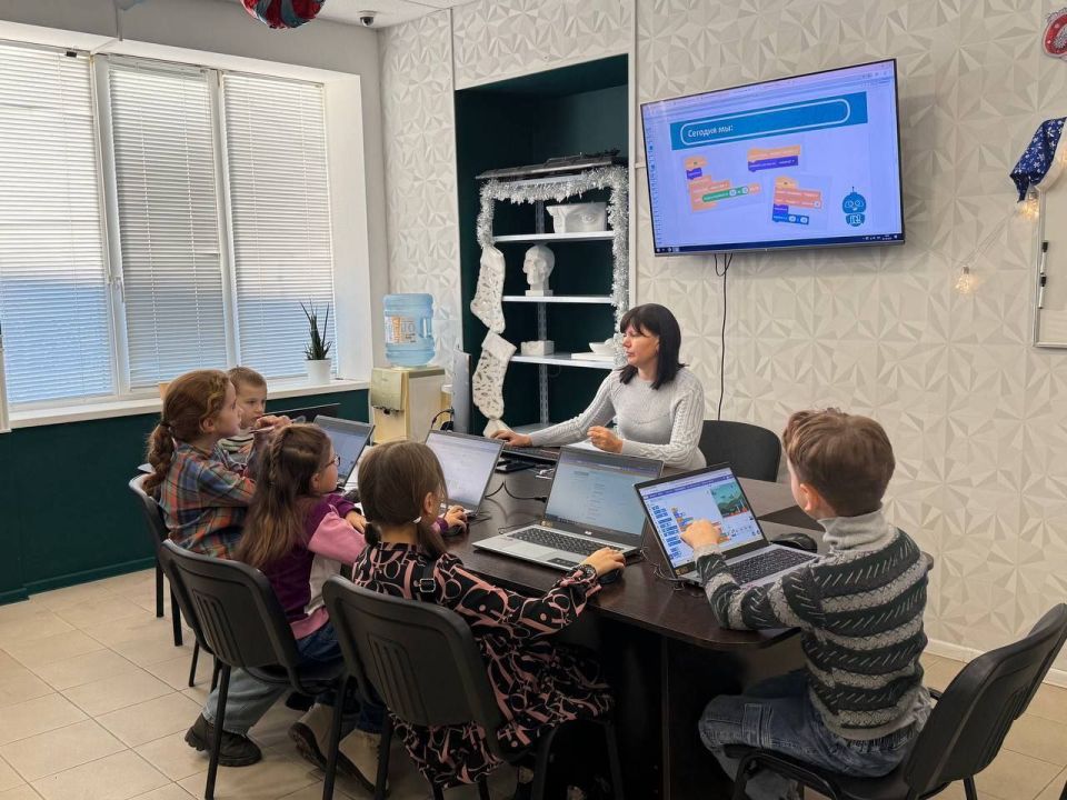 Государственная поддержка позволила севастопольскому центру программирования IT-CLASS расширить образовательные направления и обновить техническую базу