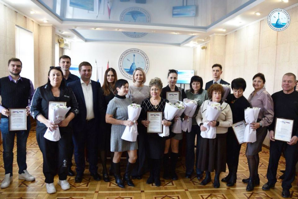 Благодарим за труд! Состоялось награждение членов участковых избирательных комиссий