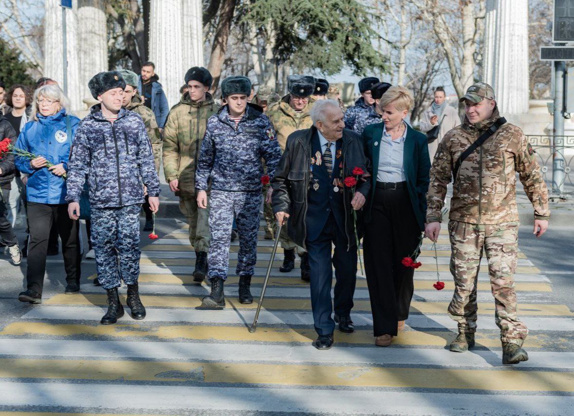 «Воспитывать истинных патриотов, готовых поддерживать наших защитников делом и сердцем – это наша основная миссия и мы этим гордимся!" «Воспитывать истинных патриотов, готовых поддерживать наших защитников делом и сердцем – это наша основная миссия и мы этим гордимся!"