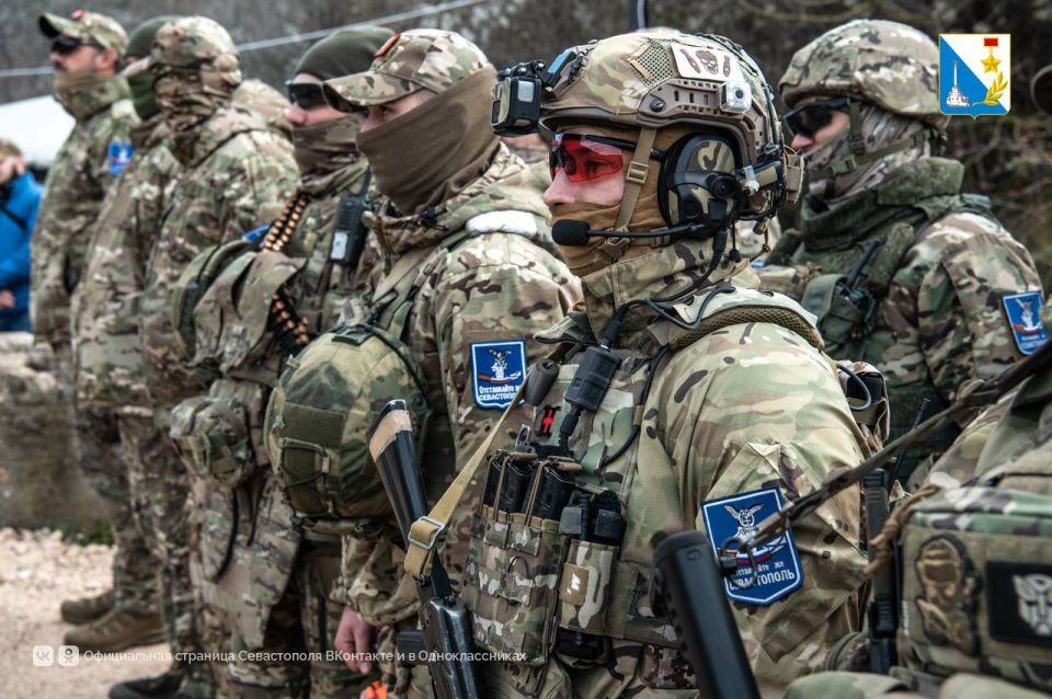 Губернатор поздравил бойцов «Отряда Севастополь» со второй годовщиной формирования Губернатор поздравил бойцов «Отряда Севастополь» со второй годовщиной формирования