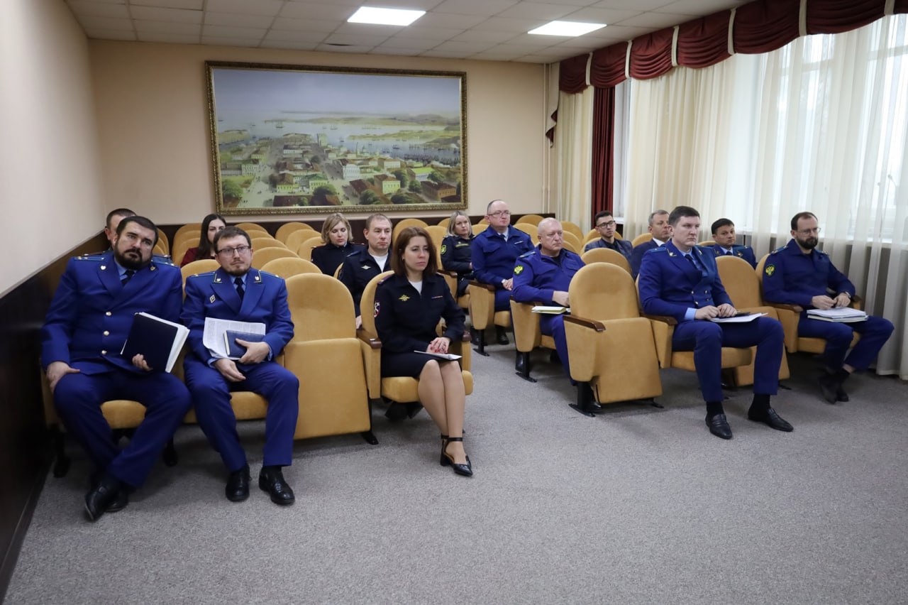 В прокуратуре города Севастополя под председательством заместителя прокурора города Анатолия Абраменко состоялось очередное заседание межведомственной рабочей группы в сфере уголовно-правовой статистики В прокуратуре города Севастополя под председательством заместителя прокурора города Анатолия Абраменко состоялось очередное заседание межведомственной рабочей группы в сфере уголовно-правовой статистики