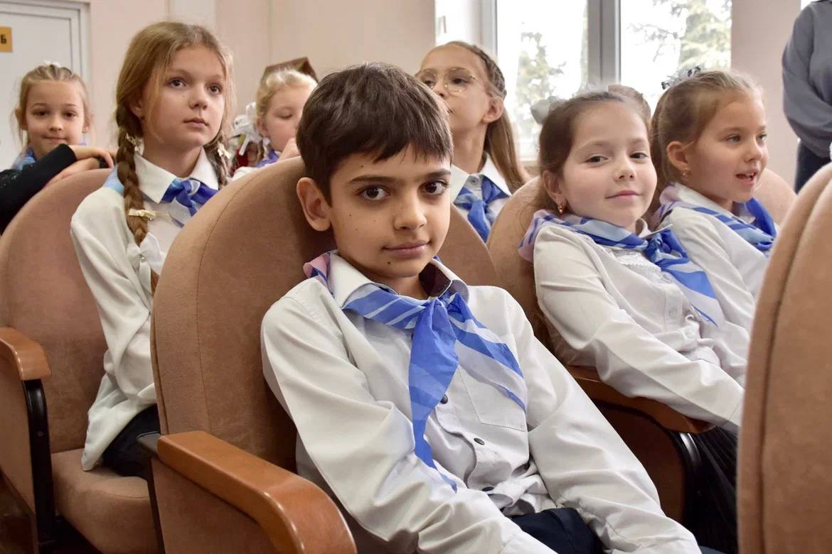 Школа №23 имени Бориса Александровича Кучера отметила 45-летие Школа №23 имени Бориса Александровича Кучера отметила 45-летие