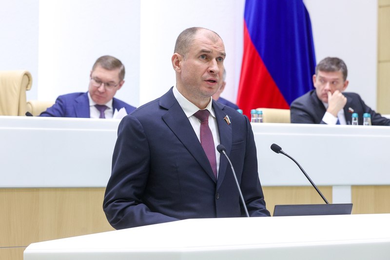 Екатерина Алтабаева: В рамках пленарного заседания сенаторы одобрили закон, направленный на повышение социальных гарантий для защитников нашей страны