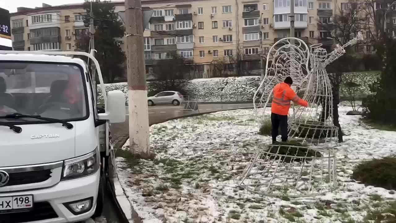Владимир Немцев: Продолжаем работу по благоустройству города совместно с жителями Севастополя