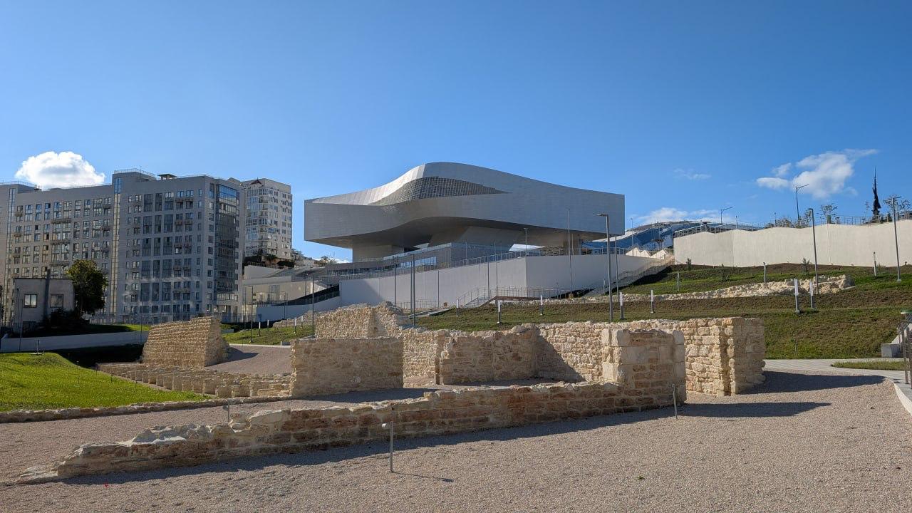 На мысе Хрустальном завершено строительство Российской галереи искусств На мысе Хрустальном завершено строительство Российской галереи искусств