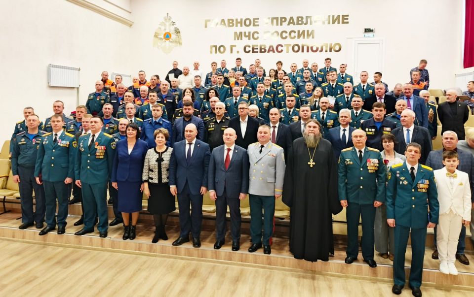 ���� �����������: ������ ������� � ������������� �����������, ����������� 35-����� �� ��� ��������� ��� ������