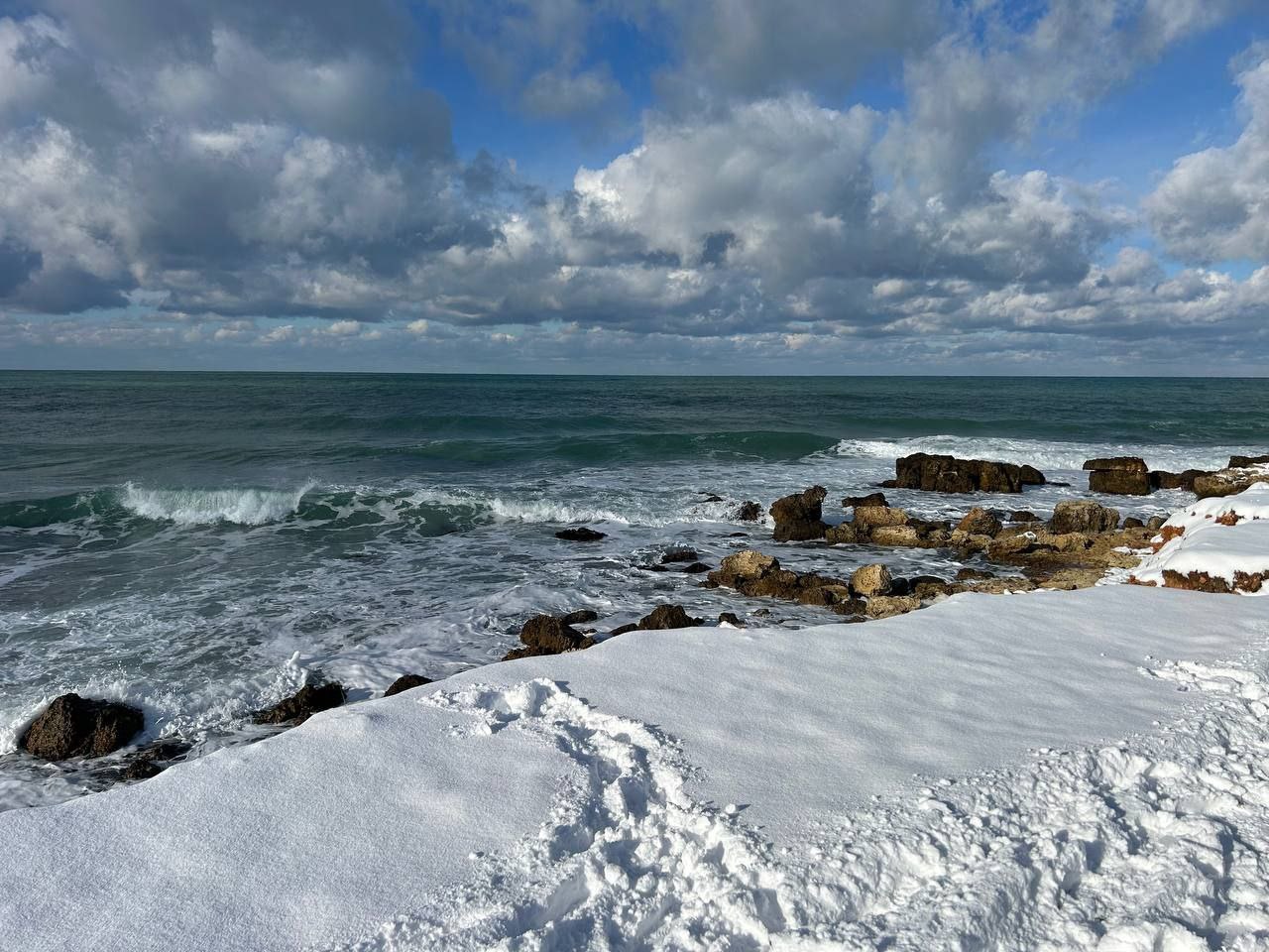 От снежного Севастополя остались только воспоминания ... и шедевральные снимки От снежного Севастополя остались только воспоминания ... и шедевральные снимки