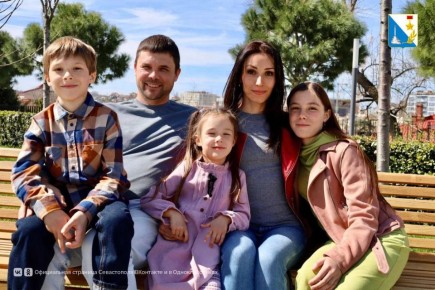 Помогаем семьям. Государственную соцпомощь или соцконтракт могут оформить малоимущие семьи и одинокие граждане