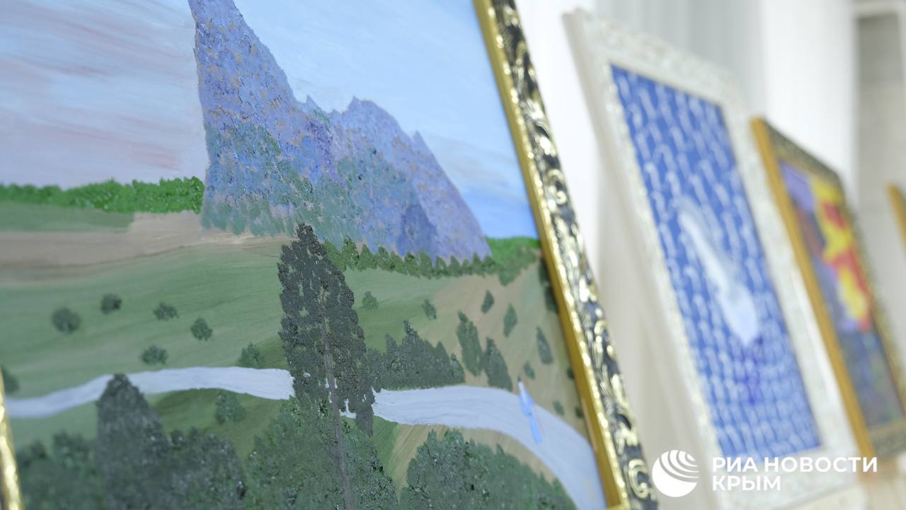 Реабилитация через творчество: в Керчи открыли две уникальные выставки Реабилитация через творчество: в Керчи открыли две уникальные выставки