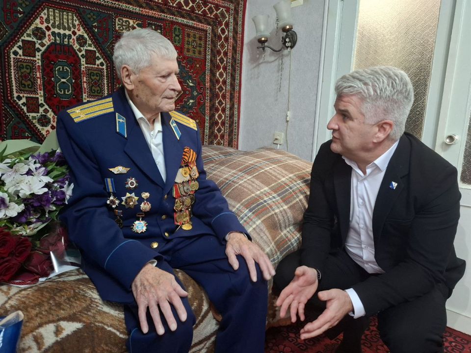 #��������������������. �������� ������� ������������� ����� �������� ������� ��������� �������� ������� ������ ������� ����������� 100 ��� ������� ���������� ���������, ��������� ������� ������������� �����