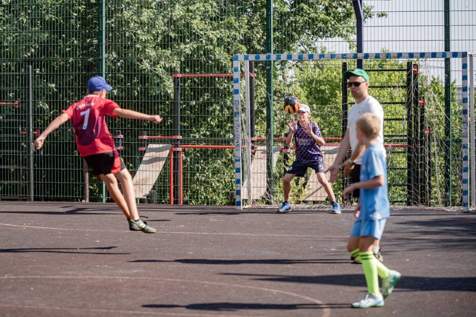 Сергей Резниченко: Друзья, надеюсь, вы вернулись к занятиям физкультурой и спортом после насыщенных новогодних праздников Сергей Резниченко: Друзья, надеюсь, вы вернулись к занятиям физкультурой и спортом после насыщенных новогодних праздников