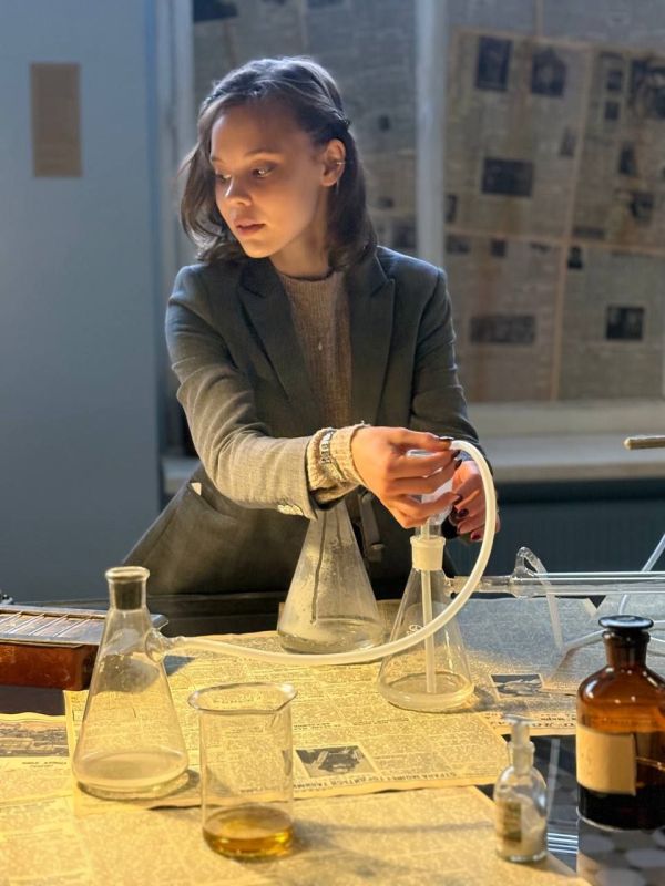 Севастопольские школьники завоевали медали на международной выставке инноваций в Таиланде Севастопольские школьники завоевали медали на международной выставке инноваций в Таиланде