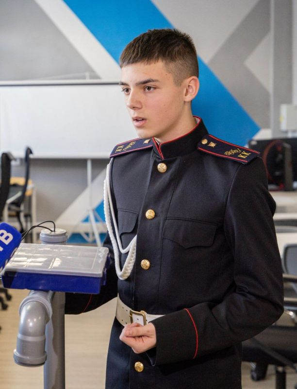 Севастопольские школьники завоевали медали на международной выставке инноваций в Таиланде Севастопольские школьники завоевали медали на международной выставке инноваций в Таиланде