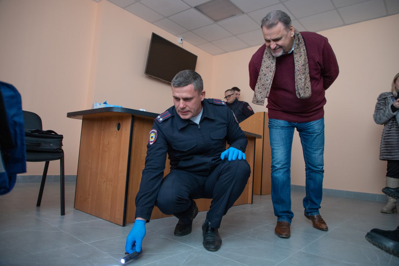 «Изнутри службы». Как студенты Севастополя знакомятся с работой полиции «Изнутри службы». Как студенты Севастополя знакомятся с работой полиции