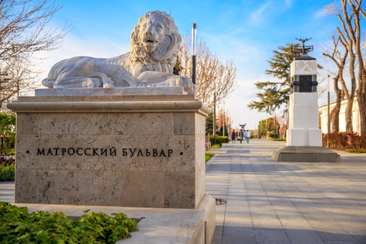 Первый бульвар Севастополя Первый бульвар Севастополя