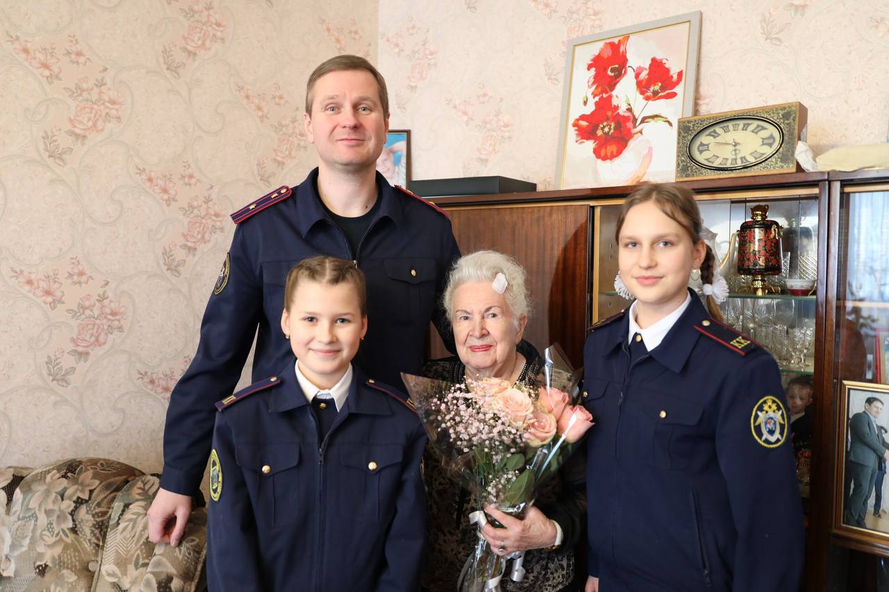 В День воинской славы сотрудники региональных следственных управлений СК России отдали дань уважения и памяти жителям блокадного Ленинграда В День воинской славы сотрудники региональных следственных управлений СК России отдали дань уважения и памяти жителям блокадного Ленинграда