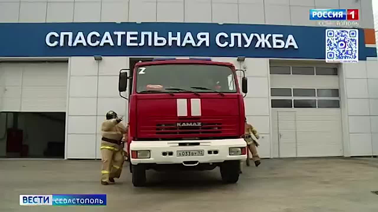 Два человека не смогли выбраться из технического помещения во время возгорания