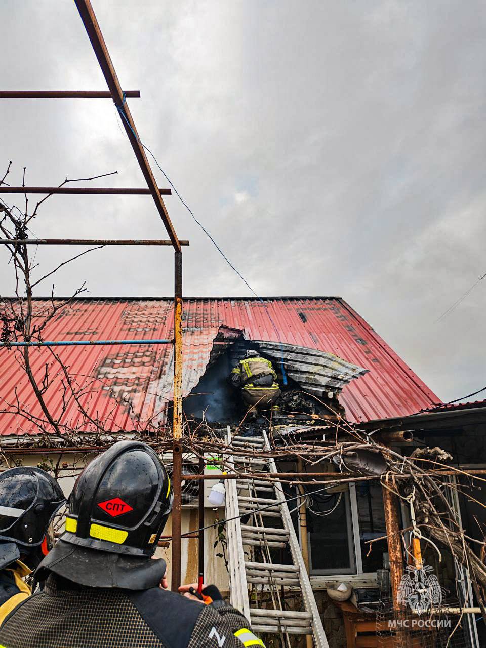 Пожар в частном доме в Севастополе ликвидирован