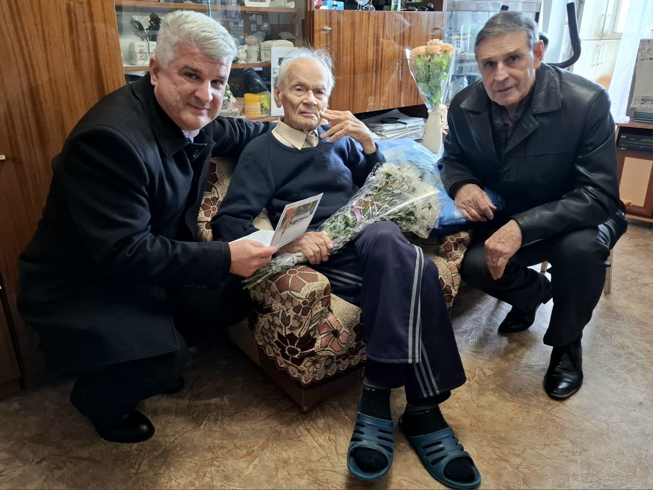 Вековой юбилей отметил выдающийся театральный художник-конструктор Виталий Андреевич Оксюзов Вековой юбилей отметил выдающийся театральный художник-конструктор Виталий Андреевич Оксюзов