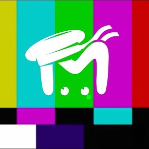 Фура полыхает перед Ялтинским кольцом в Севастополе