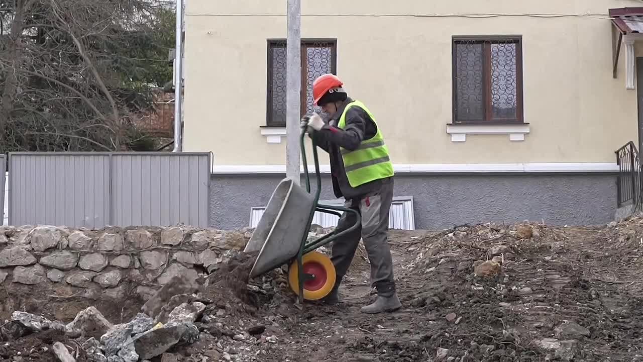 В Балаклаве началась подготовка к реставрации кинотеатра «Родина»