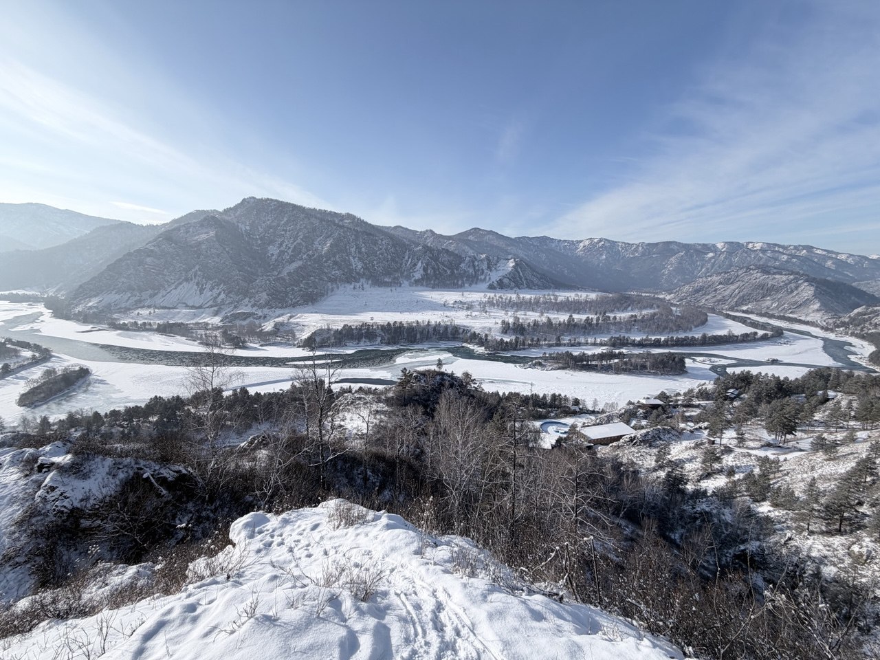 Илья Пестерников: Алтай - красиво так, что дух захватывает! Решил провести часть отпуска в одном из самых живописных уголков России Илья Пестерников: Алтай - красиво так, что дух захватывает! Решил провести часть отпуска в одном из самых живописных уголков России