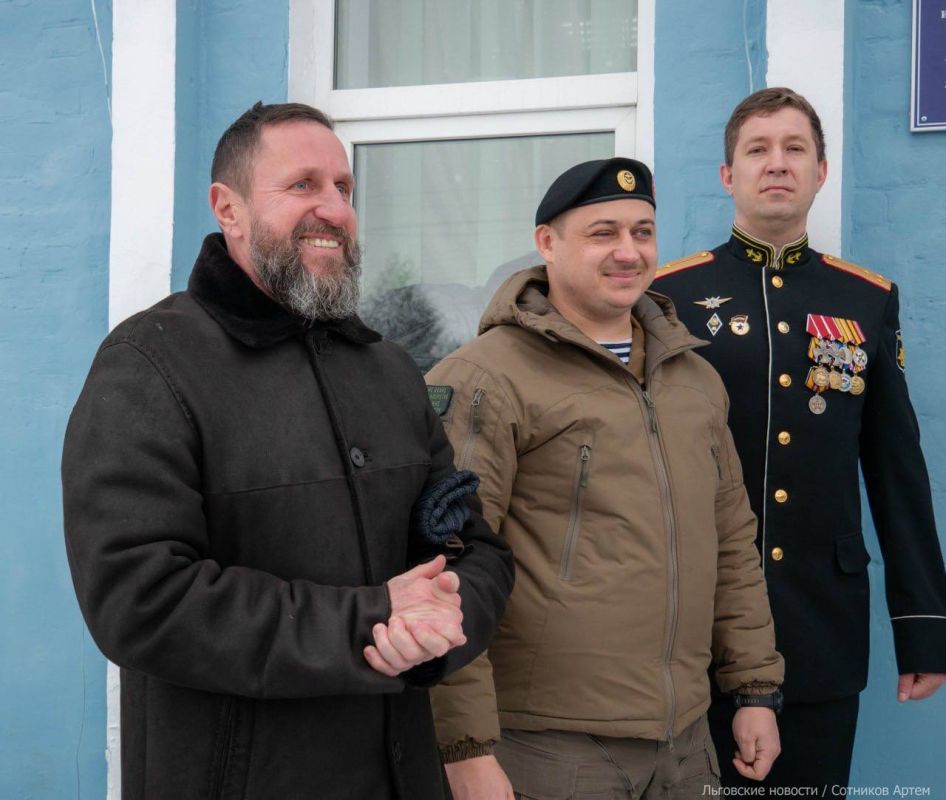 Школе №2 в городе Льгов Курской области присвоили имя 810-й отдельной гвардейской ордена Жукова ордена Ушакова бригады морской пехоты Черноморского флота