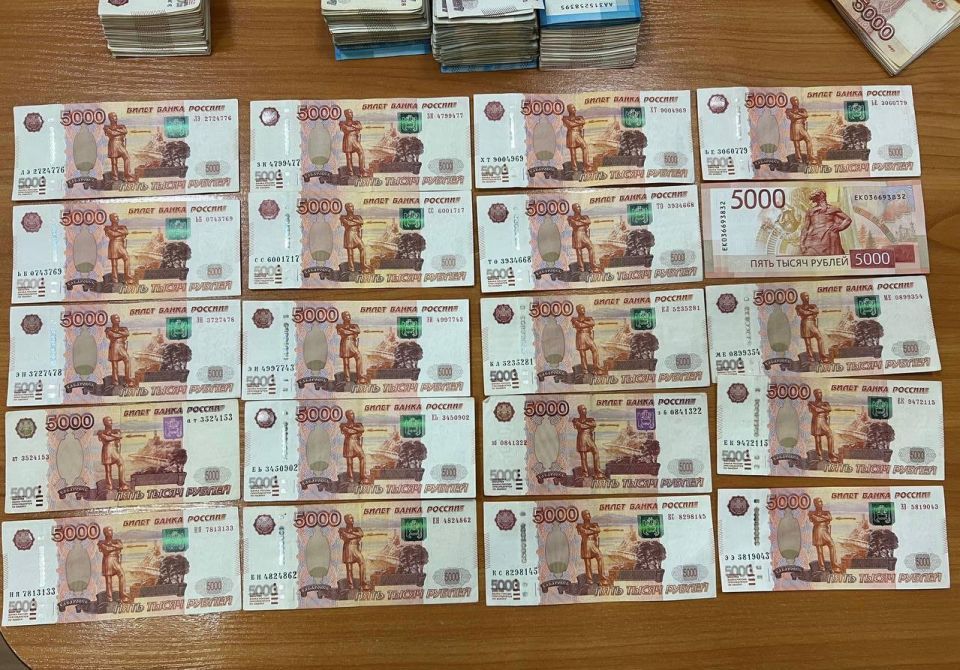 Крымчанина осудят за дачу крупной взятки сотруднику ФСБ