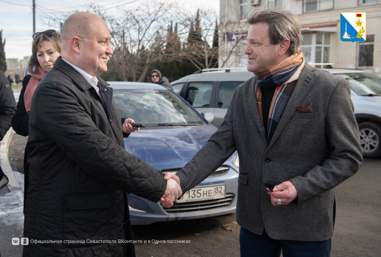 Губернатор Севастополя Михаил Развожаев проверил новый Античный проспект Губернатор Севастополя Михаил Развожаев проверил новый Античный проспект