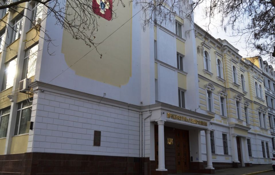 Машина сбила 12-летнего ребенка в Севастополе