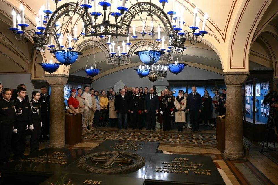 Александр Кулагин: 13 февраля в Севастополе отметили 220 -летие со Дня рождения вице-адмирала Владимира Алексеевича Корнилова, героя Крымской войны Александр Кулагин: 13 февраля в Севастополе отметили 220 -летие со Дня рождения вице-адмирала Владимира Алексеевича Корнилова, героя Крымской войны