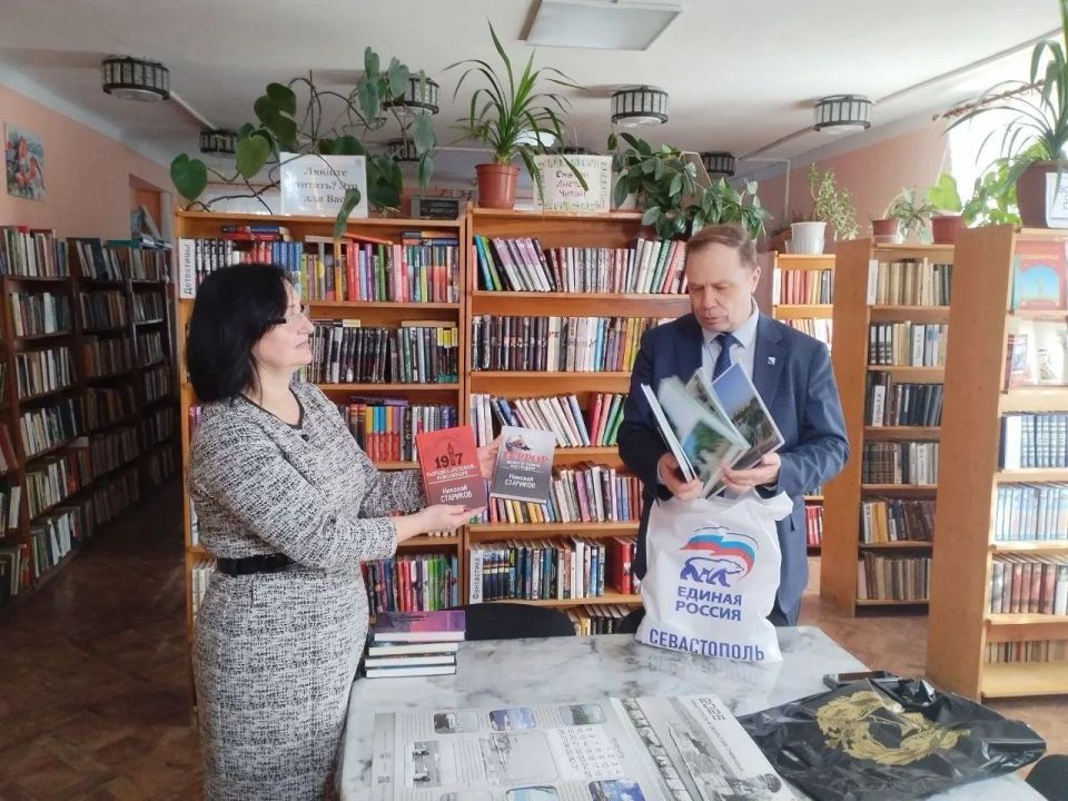 Александр Кулагин: Традиционно принял участие в десятой общероссийской акции "Дарите книги с любовью" Александр Кулагин: Традиционно принял участие в десятой общероссийской акции "Дарите книги с любовью"