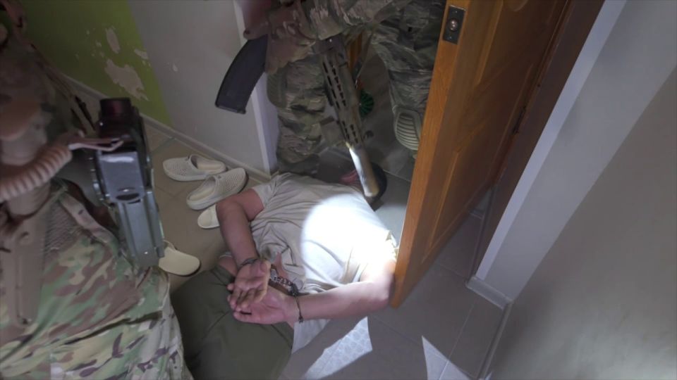 ФСБ задержала в Крыму двух россиян – сторонников террористической организации