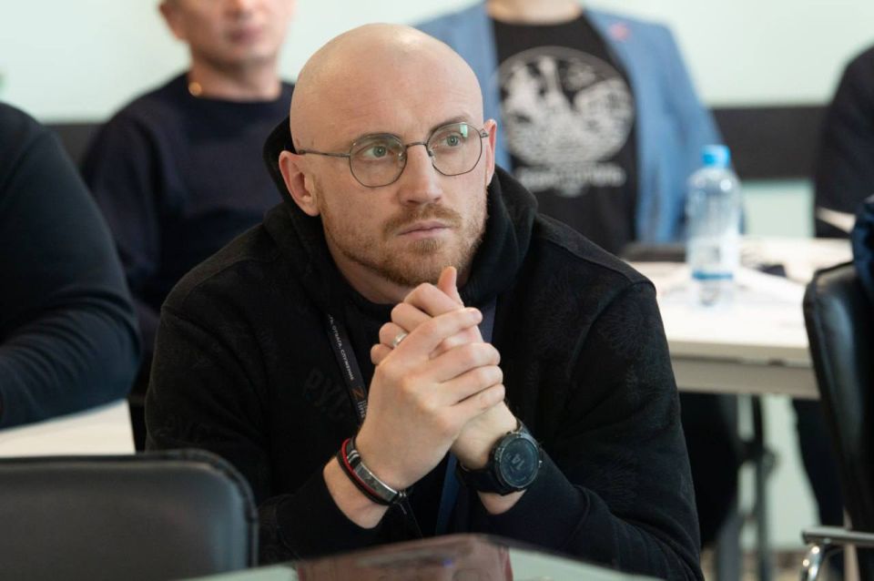 В рамках второго очного модуля образовательной программы «Севастополь - город героев» для участников и ветеранов специальной военной операции вместе с коллегами выступила в качестве спикера В рамках второго очного модуля образовательной программы «Севастополь - город героев» для участников и ветеранов специальной военной операции вместе с коллегами выступила в качестве спикера