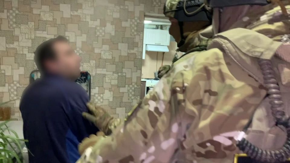 ФСБ задержала в Крыму двух россиян – сторонников террористической организации ФСБ задержала в Крыму двух россиян – сторонников террористической организации