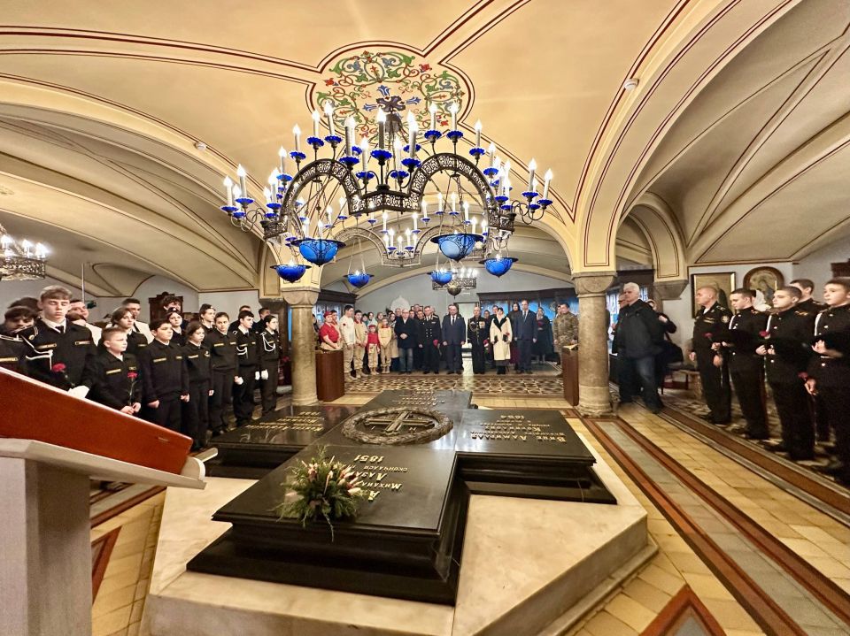 Владимир Немцев: Сегодня в Свято-Владимирском соборе — усыпальнице адмиралов — принял участие в молебне и митинге, посвящённых 220-летию со дня рождения вице-адмирала Владимира Алексеевича Корнилова Владимир Немцев: Сегодня в Свято-Владимирском соборе — усыпальнице адмиралов — принял участие в молебне и митинге, посвящённых 220-летию со дня рождения вице-адмирала Владимира Алексеевича Корнилова