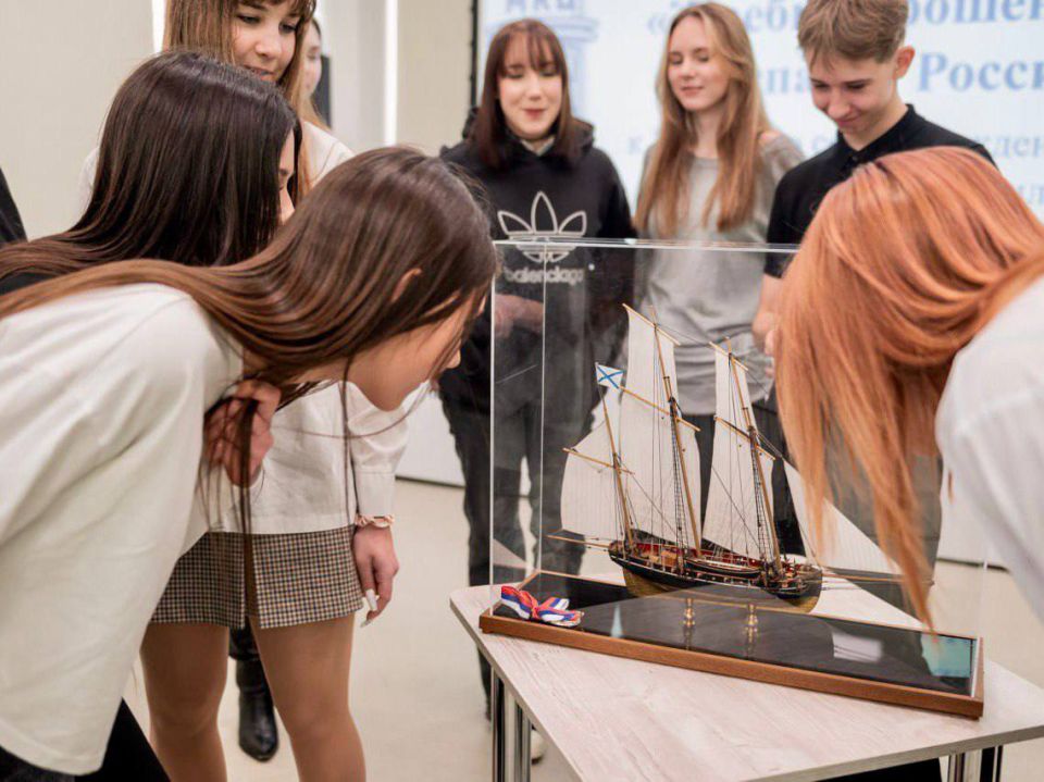 � ����������� ������� ������ ����-�������� ��������� ���������