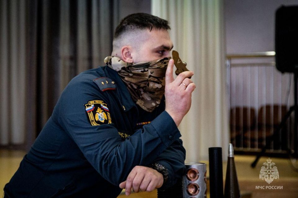 В севастопольской школе провели урок о боеприпасах В севастопольской школе провели урок о боеприпасах