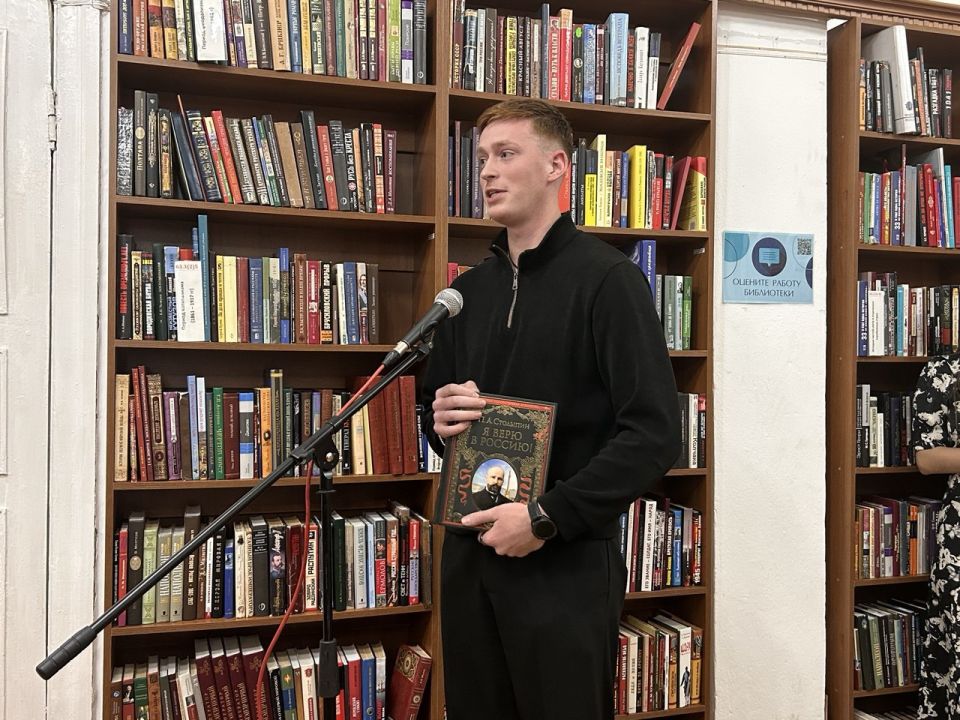 День книгодарения в Центральной городской библиотеке им. Л.Н. Толстого День книгодарения в Центральной городской библиотеке им. Л.Н. Толстого