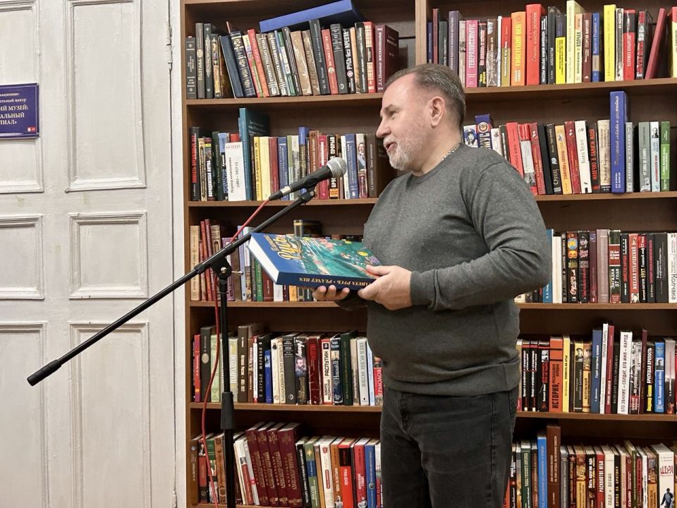 День книгодарения в Центральной городской библиотеке им. Л.Н. Толстого День книгодарения в Центральной городской библиотеке им. Л.Н. Толстого