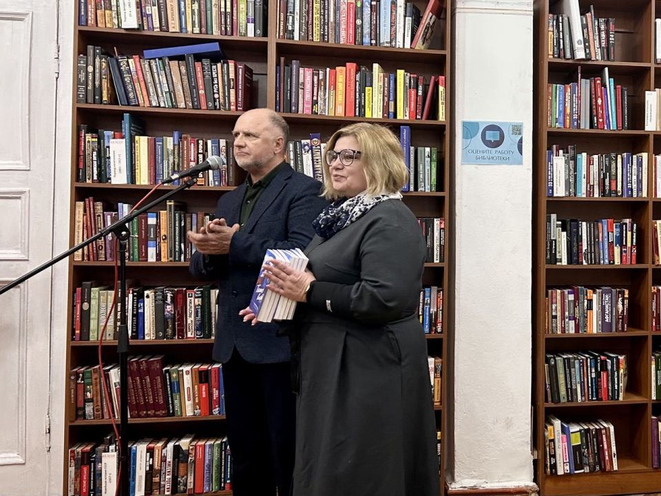 День книгодарения в Центральной городской библиотеке им. Л.Н. Толстого День книгодарения в Центральной городской библиотеке им. Л.Н. Толстого