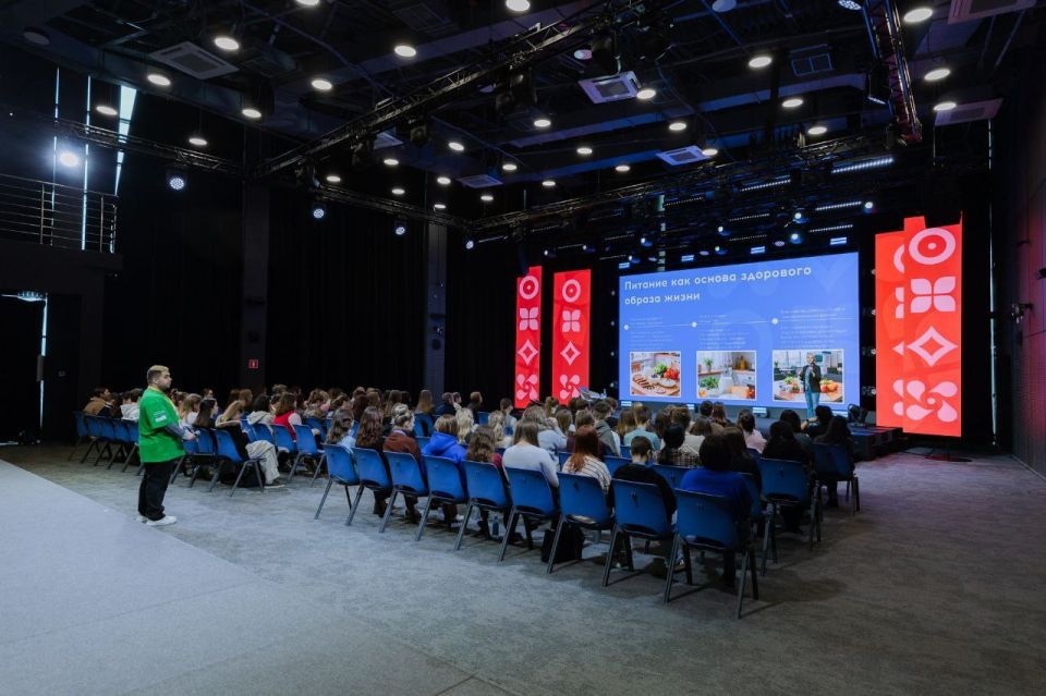 ��������� �������: �������� - � �������.. � ��� �������� �������� ������� � �������� �������� � ��������������� ������� "������������� �����������. ��������� ���", ������� �������� �� ���� ���-�������� "�������" � ��������...