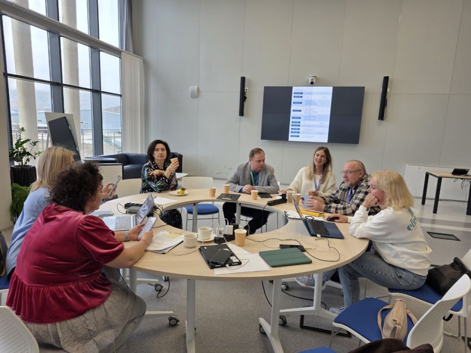 ��������� �������: �������� - � �������.. � ��� �������� �������� ������� � �������� �������� � ��������������� ������� "������������� �����������. ��������� ���", ������� �������� �� ���� ���-�������� "�������" � ��������...