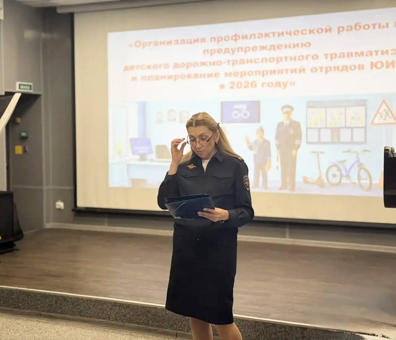 Автоинспекторы приняли участие в собрании для педагогов образовательных учреждений Севастополя Автоинспекторы приняли участие в собрании для педагогов образовательных учреждений Севастополя