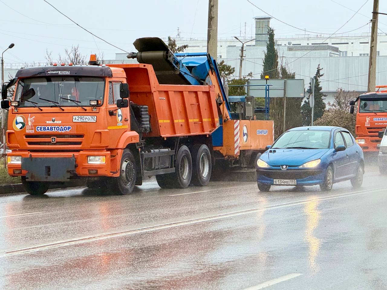 В Севастополе усилили очистку улично-дорожной сети В Севастополе усилили очистку улично-дорожной сети
