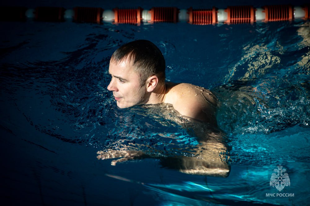 Вплавь – к победе. Сотрудники МЧС России по Севастополю состязались в соревнованиях по плаванию Вплавь – к победе. Сотрудники МЧС России по Севастополю состязались в соревнованиях по плаванию