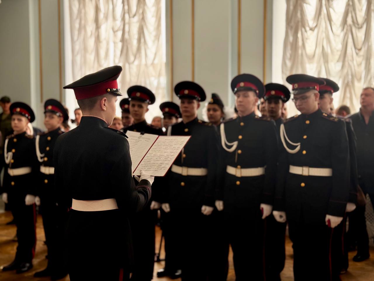 Игорь Михеев: В Екатерининском зале Дома офицеров Черноморского флота состоялась торжественная церемония, ставшая точкой отсчета нового этапа в жизни Севастопольского кадетского корпуса СК России имени В.И. Истомина